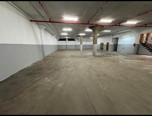 550M² WAREHOUSE TO LET IN SELBY