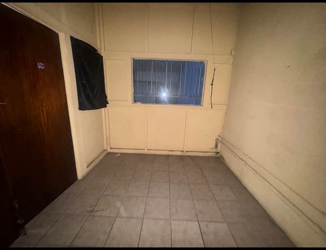 300M² WAREHOUSE TO LET IN WYNBERG