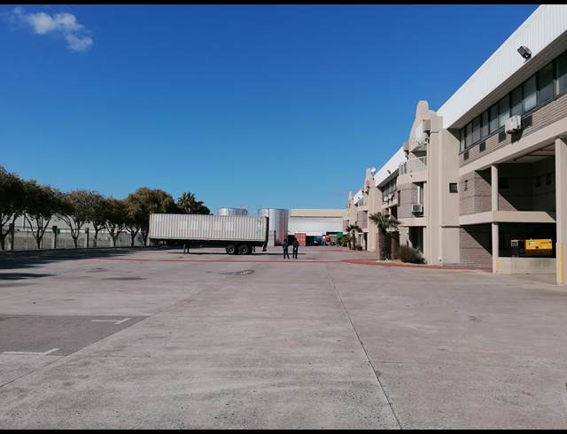2,651M² WAREHOUSE TO LET IN EPPING INDUSTRIAL