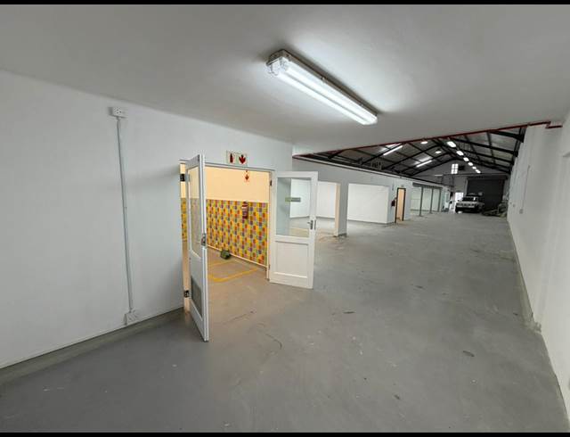 575M² WAREHOUSE TO LET IN ELFINDALE
