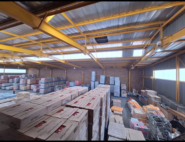 1,300M² WAREHOUSE TO LET IN ROBERTVILLE