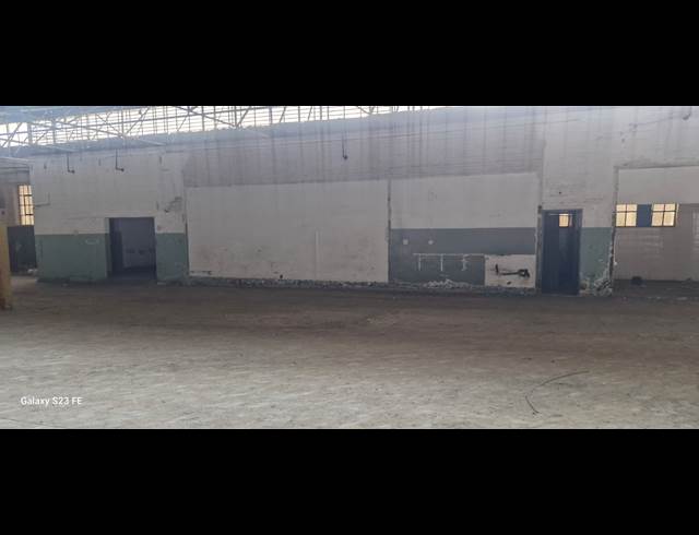 1,800M² WAREHOUSE TO LET IN SELBY