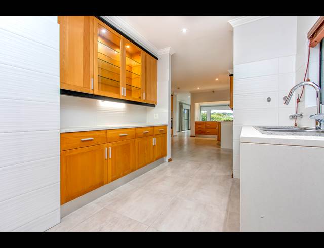 4 BEDROOM HOUSE TO LET IN DAINFERN GOLF ESTATE