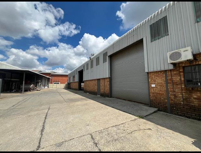 820M² WAREHOUSE TO LET IN HENNOPSPARK
