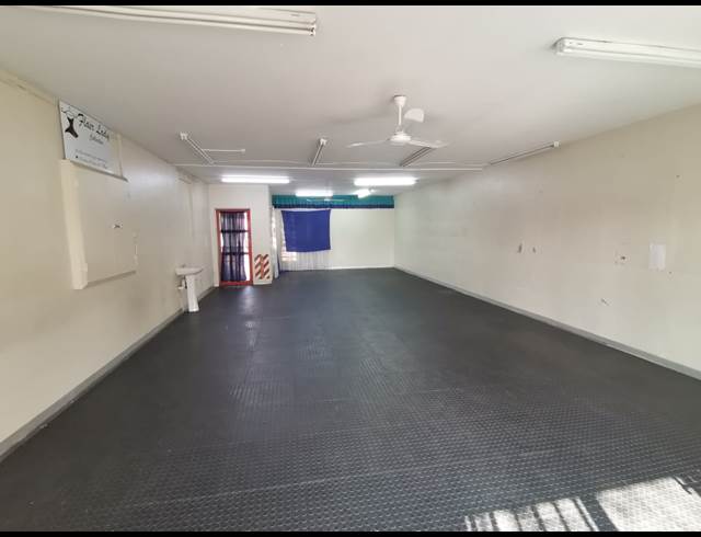 74M² RETAIL TO LET IN VALHALLA