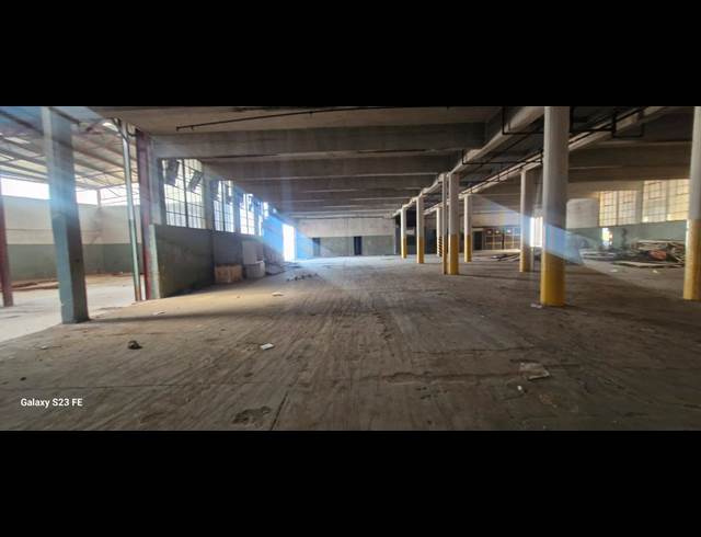2,300M² WAREHOUSE TO LET IN SELBY