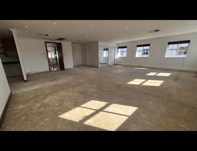 383M² OFFICE TO LET IN WESTLAKE