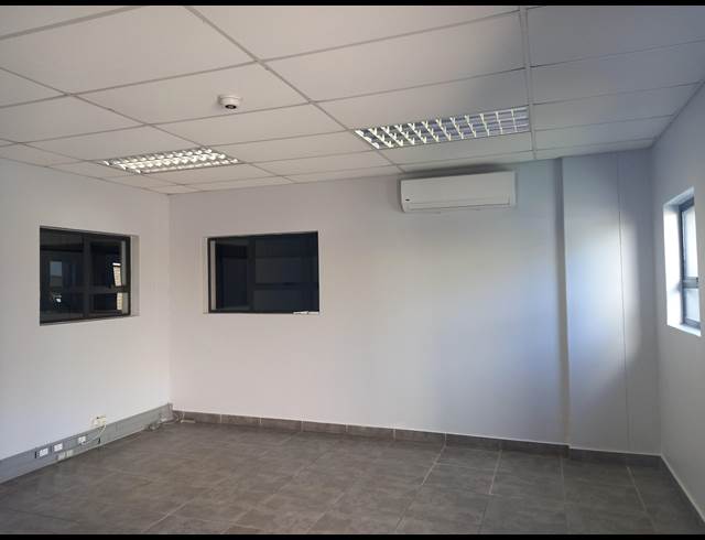 283M² MINI FACTORY TO LET IN UMHLALI
