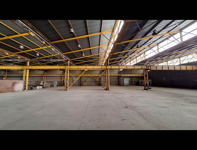 4,000M² WAREHOUSE TO LET IN STORMILL