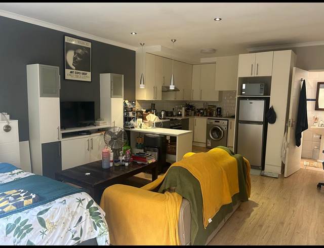 1 BEDROOM STUDIO APARTMENT TO LET IN THE GARDENS