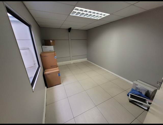 350M² WAREHOUSE TO LET IN BRACKENFELL INDUSTRIAL