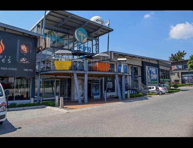 355.27M² RETAIL TO LET IN BRYANSTON