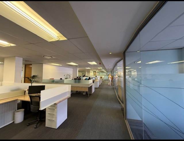 6,049.60M² OFFICE TO LET IN FORESHORE