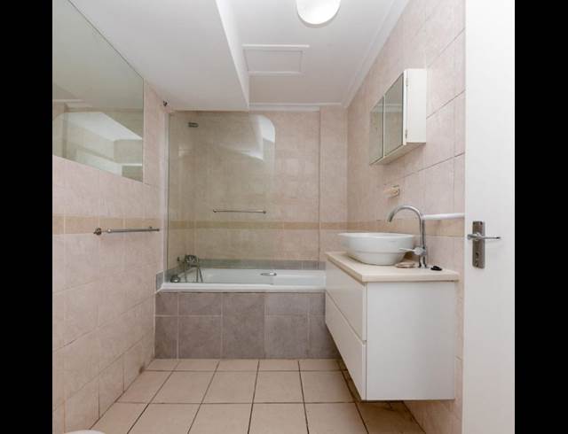 2 bed property to rent in WYNBERG