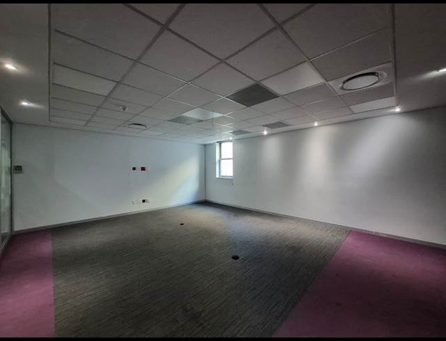 1,180M² OFFICE TO LET IN ILLOVO