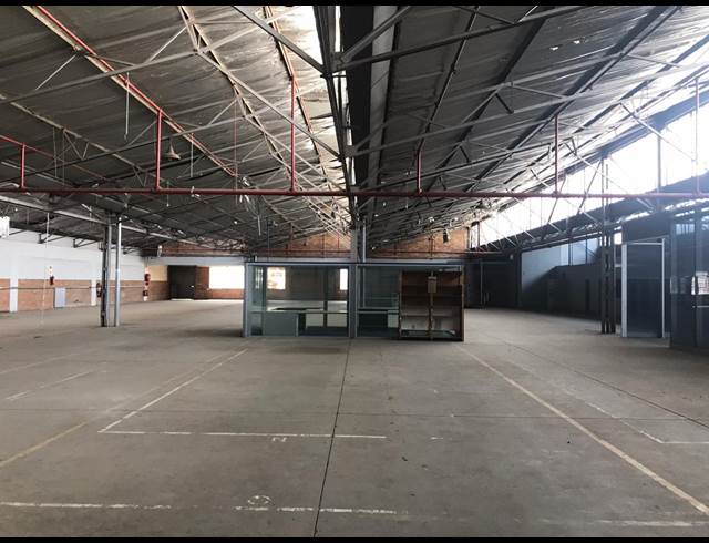 2,479M² WAREHOUSE TO LET IN BENROSE