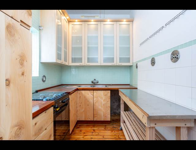 1 BEDROOM APARTMENT RENTED IN ORANJEZICHT