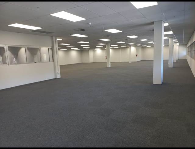 651M² OFFICE TO LET IN UMGENI PARK