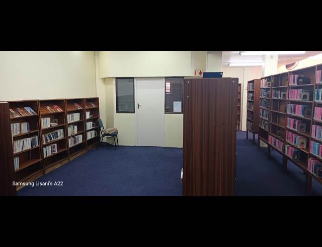 1,096M² BUSINESS CENTRE TO LET IN GLENWOOD