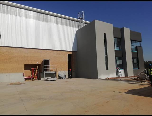 4,679M² WAREHOUSE TO LET IN POMONA