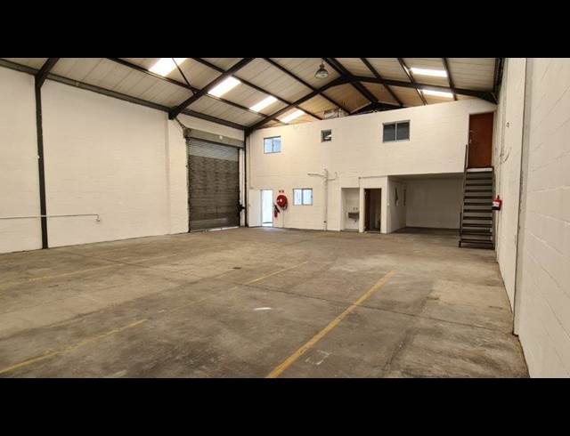 297M² WAREHOUSE TO LET IN KILLARNEY GARDENS