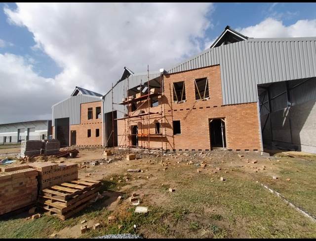 148M² FACTORY RENTED IN FISANTEKRAAL