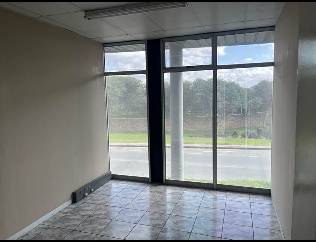 400M² OFFICE TO LET IN ORMONDE