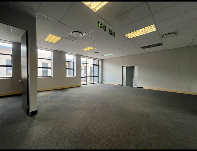 197M² OFFICE TO LET IN HIGHVELD