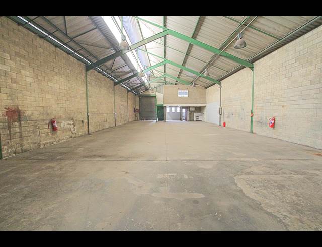 291M² WAREHOUSE TO LET IN ROBERTVILLE