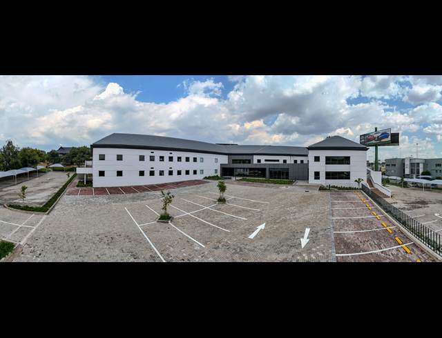 1,070M² OFFICE TO LET IN VORNA VALLEY