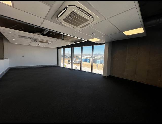3,503M² FACTORY TO LET IN BLACKHEATH INDUSTRIAL