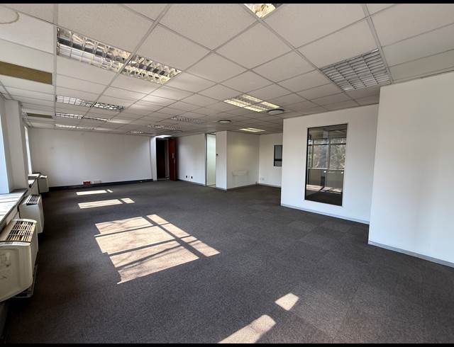 210M² OFFICE TO LET IN ROSEBANK