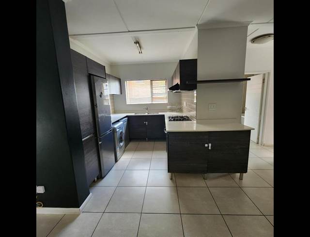 3 BEDROOM PROPERTY TO RENT IN OLIVEDALE