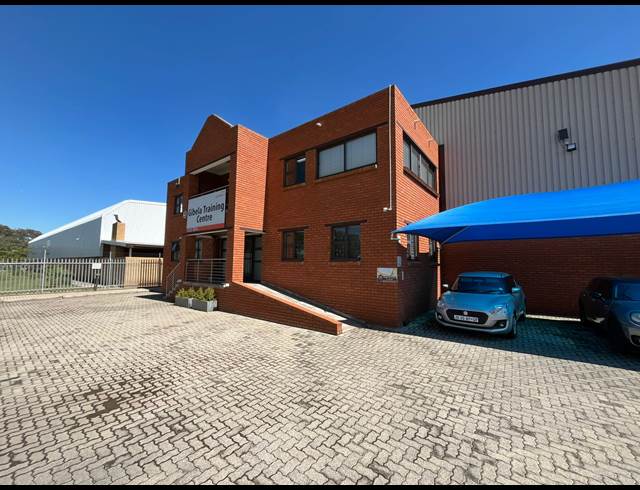 940M² WAREHOUSE TO LET IN DALPARK
