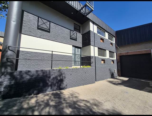 252M² WAREHOUSE TO LET IN ALLANDALE