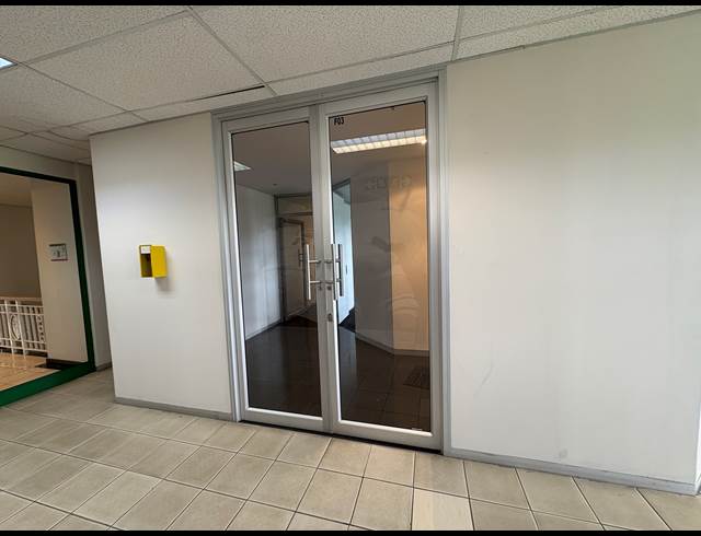 232M² OFFICE TO LET IN CLAREMONT
