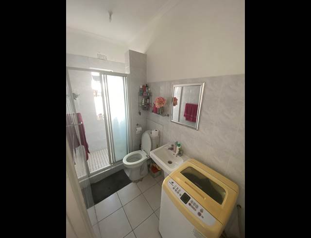 2 bed property to rent in SCHOTSCHE KLOOF