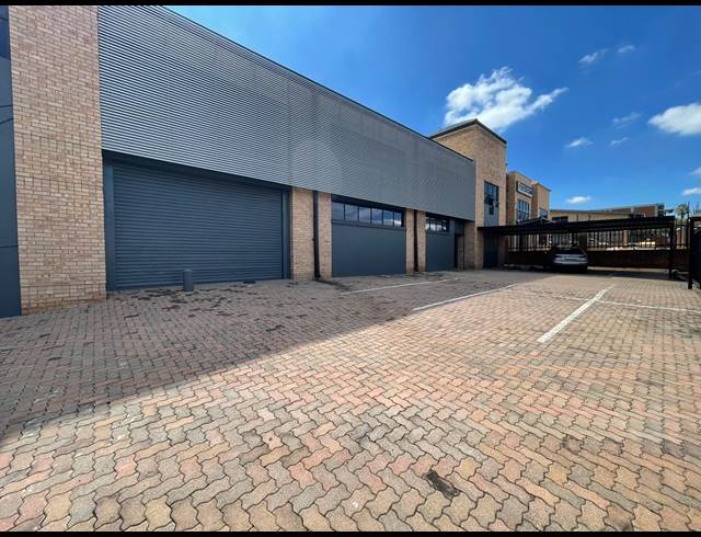 325M² OFFICE TO LET IN FERNDALE