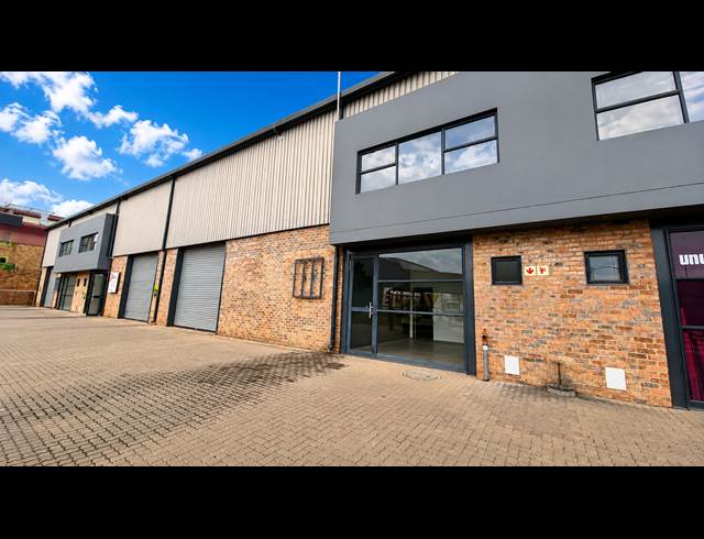 430M² WAREHOUSE TO LET IN MEADOWDALE