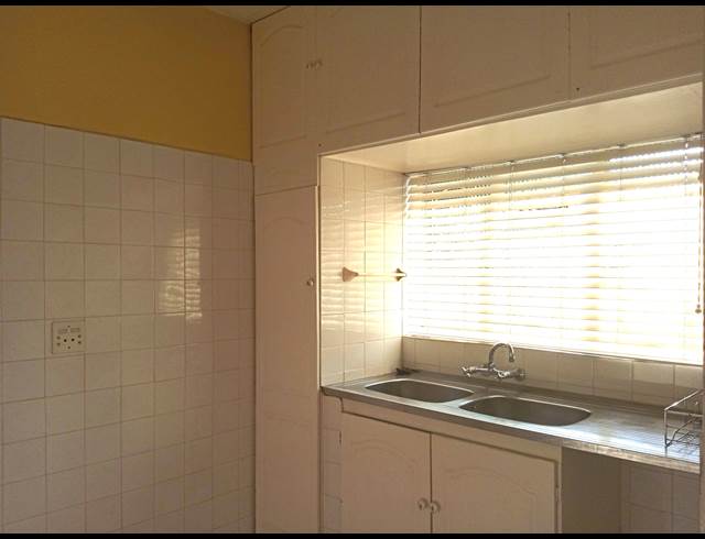 1 bed property to rent in SCOTTSVILLE