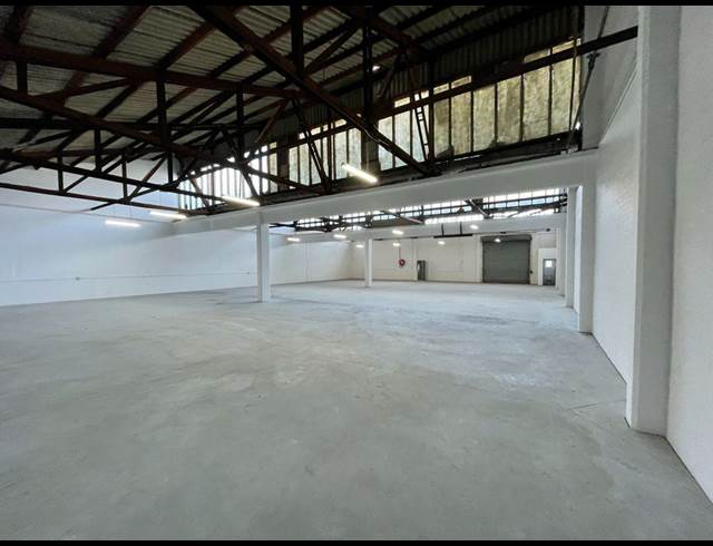 679M² WAREHOUSE RENTED IN NDABENI