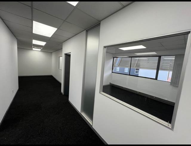 134.10M² OFFICE TO LET IN WESTVILLE