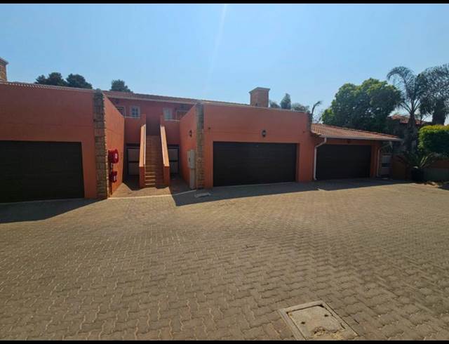 3 BEDROOM PROPERTY TO RENT IN GLEN MARAIS