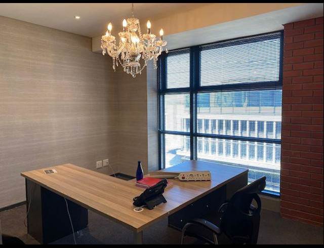 142M² OFFICE TO LET IN CENTURY CITY