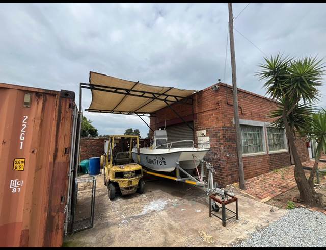 210M² WAREHOUSE TO LET IN NUFFIELD INDUSTRIAL