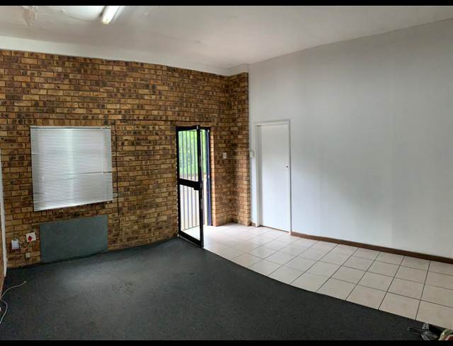 129M² WAREHOUSE TO LET IN STRIJDOMPARK