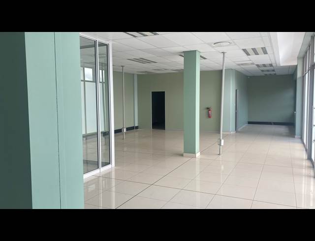 221M² OFFICE TO LET IN NORTH RIDING