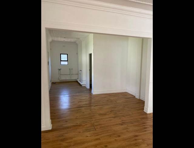 BUSINESS PROPERTY TO RENT IN PARKHURST