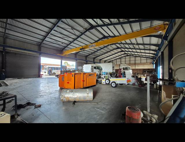 1,500M² FACTORY TO LET IN MOREHILL