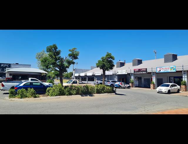 300M² RETAIL TO LET IN FERNDALE